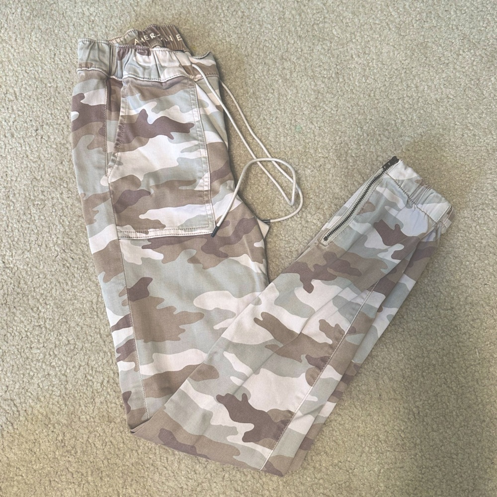 American Eagle Outfitters Camo jeans